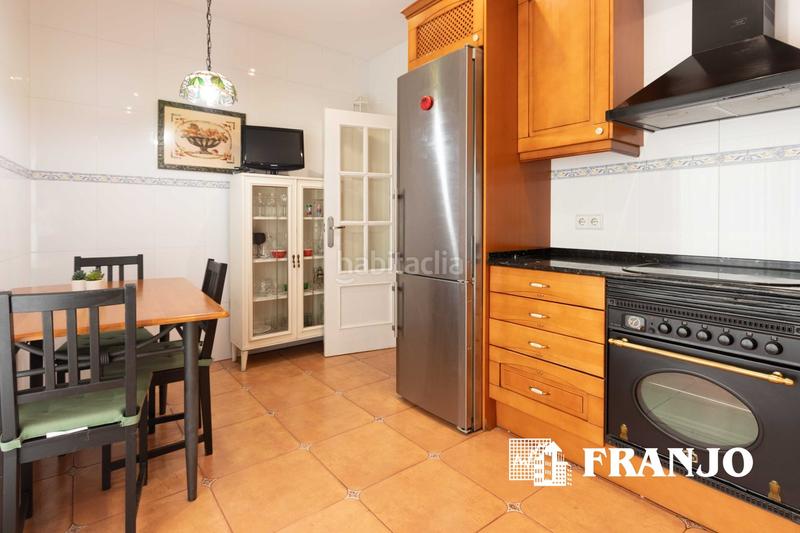 Foto 9355e909-5fd1-4231-b0c9-34543b5a2268. Casa adossada amb calefacció aparcament a Barri Antic Barberà del Vallès