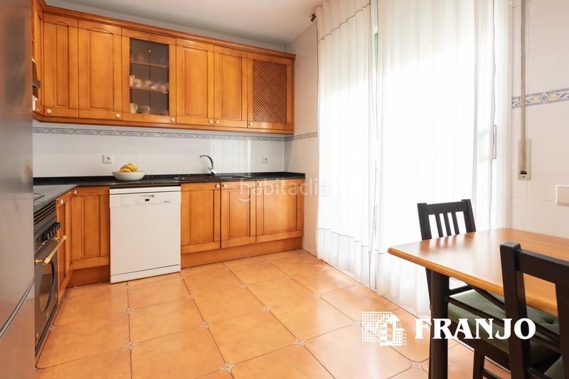 Foto a9c7543f-73b8-4295-ab47-156b543fcf69. Casa adossada amb calefacció aparcament a Barri Antic Barberà del Vallès