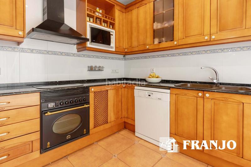 Foto ec332ae5-4358-4fa3-af8b-74f3c88cc773. Casa adossada amb calefacció aparcament a Barri Antic Barberà del Vallès