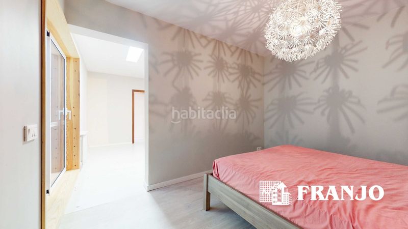 Foto 0f2032ef-89cc-4c68-87c5-fac9ff25a489. Casa adossada amb calefacció aparcament a Creu de Barberà Sabadell