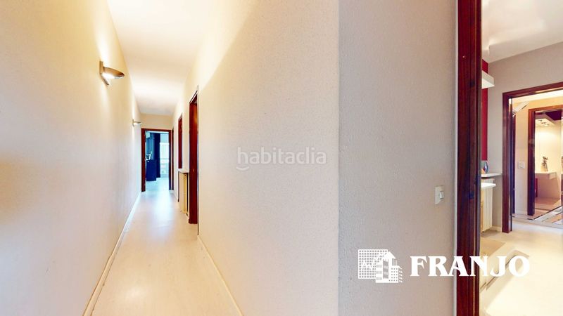Foto 4d273602-7d7d-45f0-868b-619fa64782fb. Casa adossada amb calefacció aparcament a Creu de Barberà Sabadell