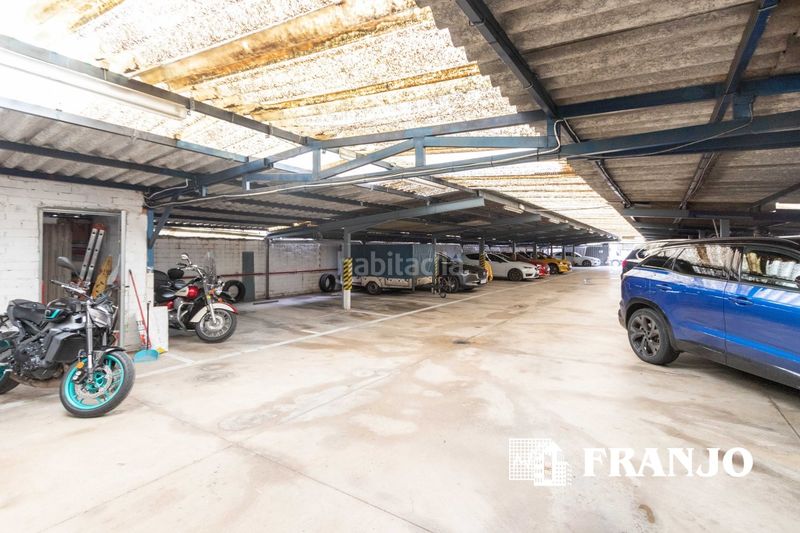Foto 1f09586d-68ac-43d7-b8a7-f58fee4fa760. Nave industrial franjo sa vende nave de 550 m2 con 26 plazas arrendadas. rentabilidad del 6,5 anual. ubicada . en Barberà del Vallès