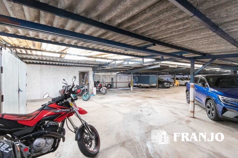 Foto bcb03ae3-b014-41a6-bcb8-29597f0f8268. Nave industrial franjo sa vende nave de 550 m2 con 26 plazas arrendadas. rentabilidad del 6,5 anual. ubicada . en Barberà del Vallès