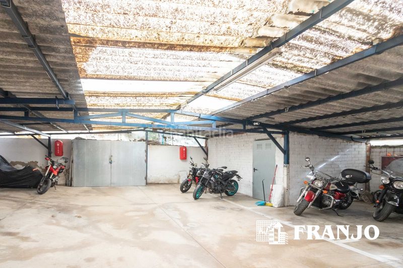 Foto cc30f8a8-e19b-4826-8098-967b8b2e7e15. Nave industrial franjo sa vende nave de 550 m2 con 26 plazas arrendadas. rentabilidad del 6,5 anual. ubicada . en Barberà del Vallès