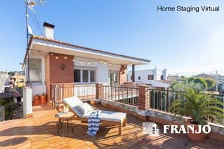 Casa a Ca n´Esteper-Can Gorgs-Can Gorgs II. Casa aislada de 144 m2 construidos, con porche de 132 m2, sobre