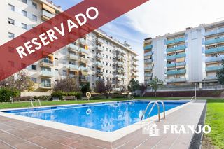 Pis a Parc d´Europa. Franjo s.a vende vivienda con buenas vistas, terraza orientada a