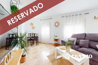 Etagenwohnung in Centre-Eixample-Can Llobet. Franjo s.a vende vivienda en zona centro con orientación suroest