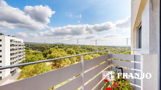Etagenwohnung in Les Arenes - La Grípia - Can Montllor. Vivienda de 84 m2 con buenas vistas, parking y trastero.