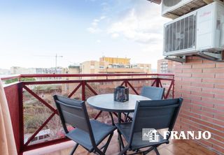 Rent Flat in La Romànica. C. r. agente inmobiliario alquila piso de 105m2 con balcón, orie