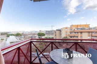 Flat in La Romànica. Franjo s.a vende piso de 105m2 con balcón orientado al sur y bue