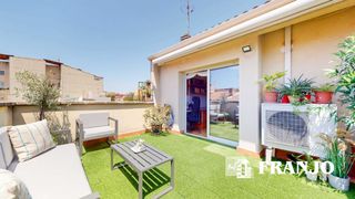 Reihenhaus in Barri Antic. Franjo s.a vende casa adosada de 204 m2 en el casco antiguo.
