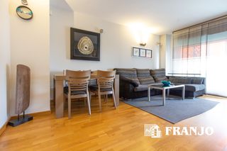 Lloguer Pis a Parc d´Europa. C. r. agente inmobiliario alquila piso exterior  parking  zona c