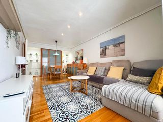 Miete Etagenwohnung  Calle eugenio d'ors. Alquiler exclusivo en el huerto de ripoll, elche tu nuevo hogar
