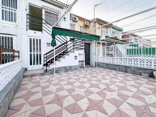 Location Maison jumelée à Playa Tamarit-Playa Lissa. Tu refugio junto al mar durante todo el año! adosado con terraza