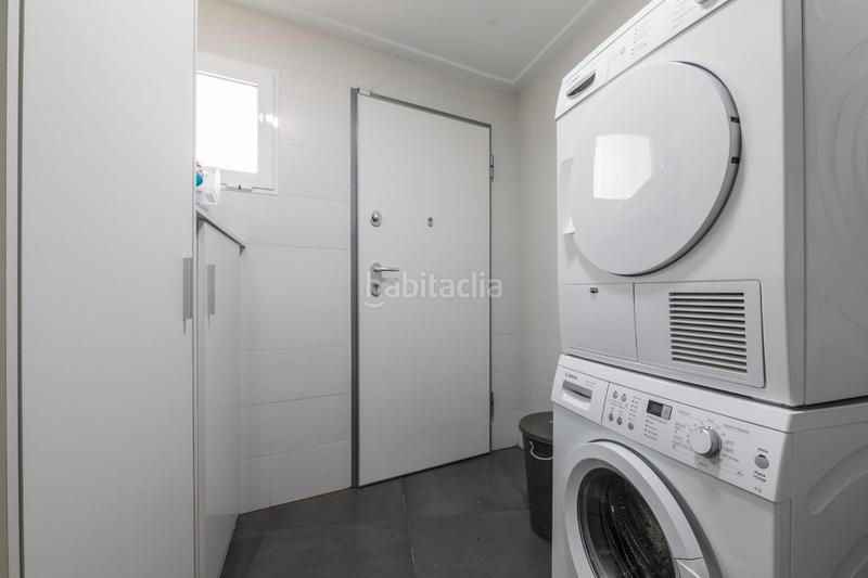 Foto c98ac9a3-9771-4d75-975b-428b34f66a29. Chalet mit parking pool in calas Santa Pola este Santa Pola