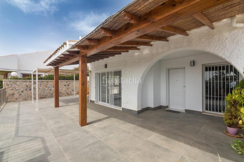 Foto f3fd7647-12a7-4236-af1a-8f476fc323d2. Chalet mit parking pool in calas Santa Pola este Santa Pola