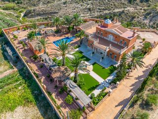 Chalet en Jubalcoi. Una joya mediterránea en la costa blanca exclusiva villa de lujo