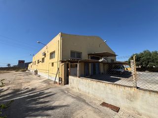 Fabrikhalle in Llano san jose 1080. 5.000 m2 de oportunidades nave industrial estratégica en una de