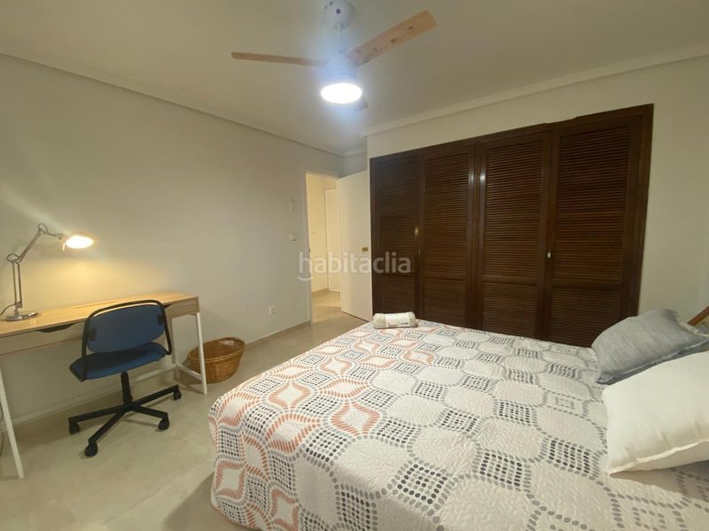 Foto 616af19d-a421-4613-80df-fd539df44252. Rent flat in Centro Elche / Elx