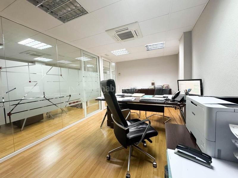 Foto 20a15011-d963-4cc0-a0c7-05865d067ff9. Pas-de-porte bureau avec chauffage dans Centro Elche / Elx