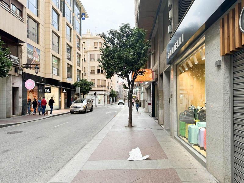 Foto d605b883-f6d6-4bac-a204-0789827baf17. Pas-de-porte bureau avec chauffage dans Centro Elche / Elx