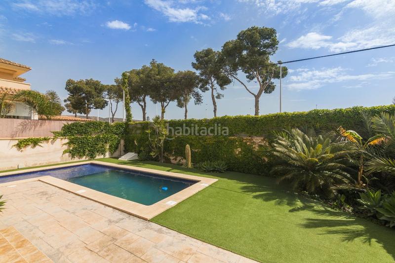Foto 360e4dfa-35b2-4807-939d-5e2ca53ac204. Chalet exclusivo chalet en Torrellano espacio, diseño y comodidad en un entorno privilegiado en Elche / Elx