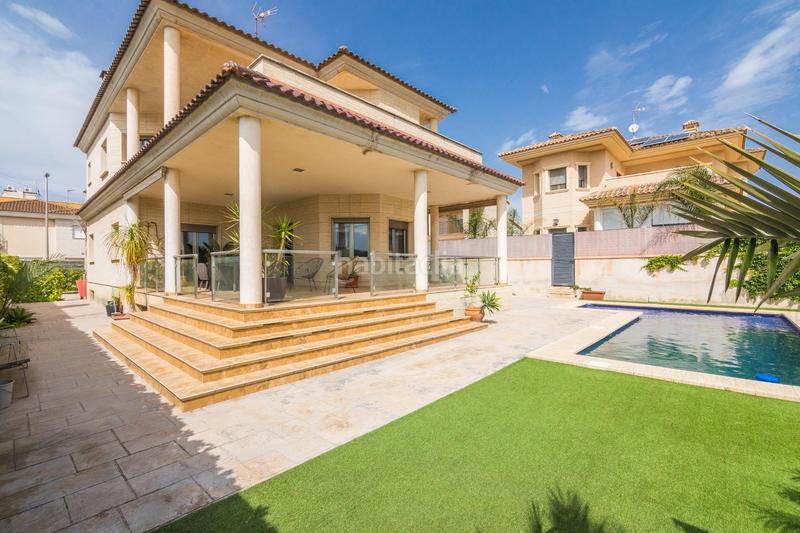 Foto e5d06a42-d9fa-4260-8620-73aeb22f4012. Chalet exclusivo chalet en Torrellano espacio, diseño y comodidad en un entorno privilegiado en Elche / Elx