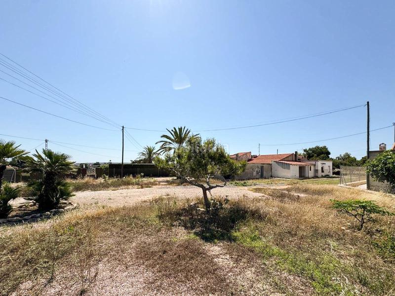 Foto 277fd432-69d1-4b2e-b0f4-fae0f27c9160. Chalet con parcheggio in Valverde Elche / Elx