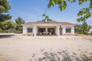 Casa a Jubalcoi. Casa de campo reformada con gusto y encanto muy cerca de elche c