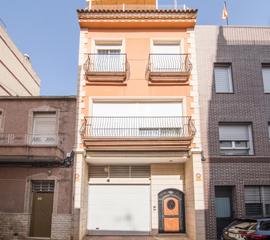 Tríplex a Calderon de la barca 52. Vivienda unifamiliar en el corazón de elche  independiente, con