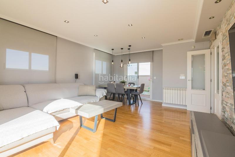 Foto 6c477466-2e7f-4f78-9d06-0f459d282ae8. Àtic amb calefacció aparcament piscina a Ciutat Universitària Elche / Elx