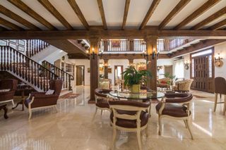 Chalet in Romaneta la 8. Una casa que se siente, se escucha y se vive