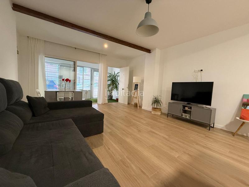 Foto eb107f14-8ed5-4306-874b-ec0df15405ae. Alquiler planta baja encantadora planta baja reformada!! en Elche / Elx