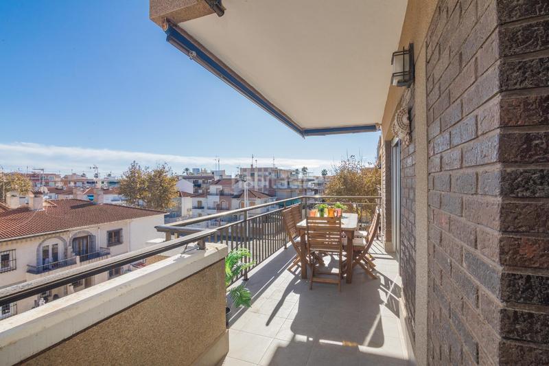 Foto 3aade35d-2f6c-4701-b408-883b753e676d. Appartamento con parcheggio in Gran Playa Santa Pola