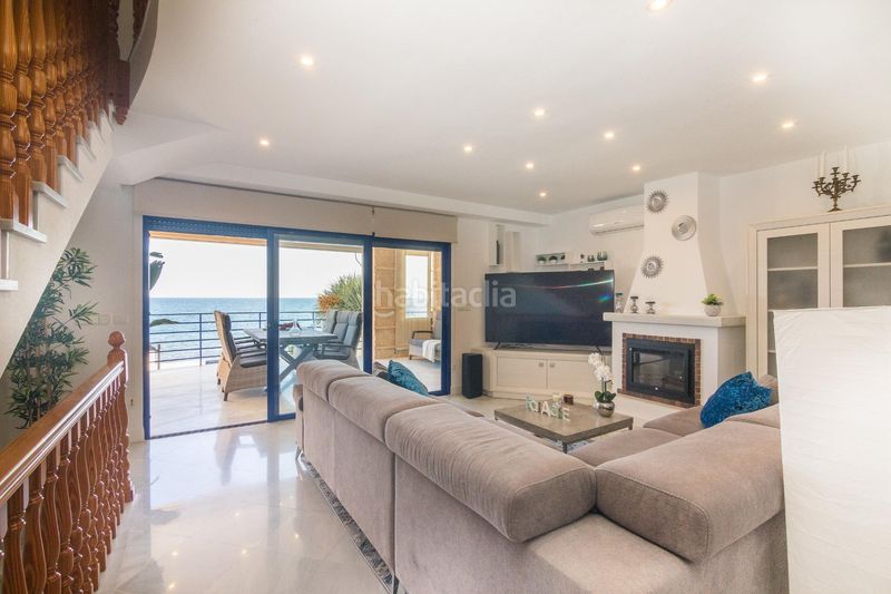 Foto 128d229c-6877-4fa8-8e70-035fd89c0ff2. Casa amb calefacció aparcament a calas Santa Pola este Santa Pola