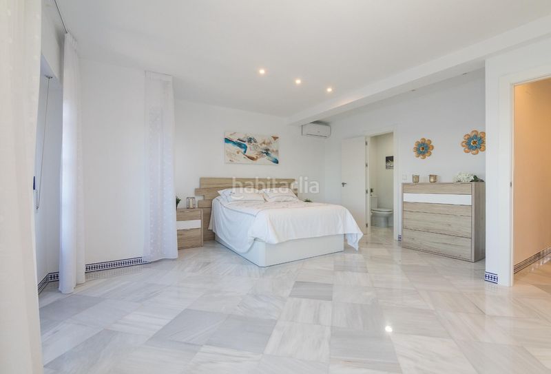 Foto 40d39242-8c38-4f8b-bd0d-4db9c3183c27. Casa amb calefacció aparcament a calas Santa Pola este Santa Pola