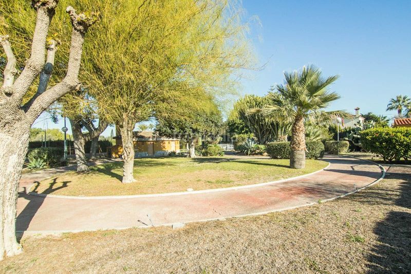 Foto f2702892-3870-4a72-bf35-de9c534bbc1f. Xalet amb aparcament piscina a Las Bayas Elche / Elx