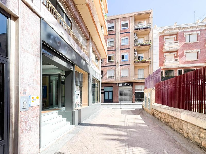 Foto 43d92b9a-22cf-466d-be30-893853db3a30. Local comercial a Centro Elche / Elx