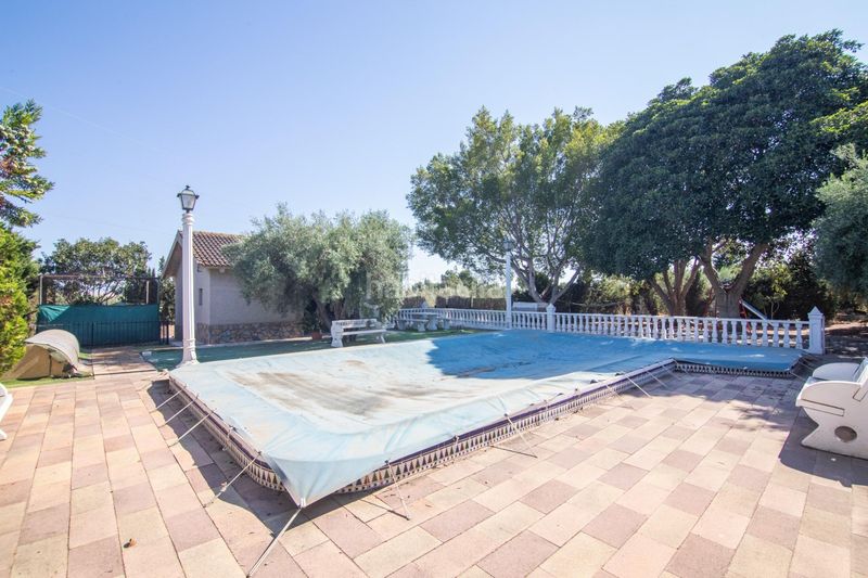 Foto c35bb5b2-0304-4807-a5ea-dc958ea28efb. Xalet amb aparcament piscina a Jubalcoi Elche / Elx
