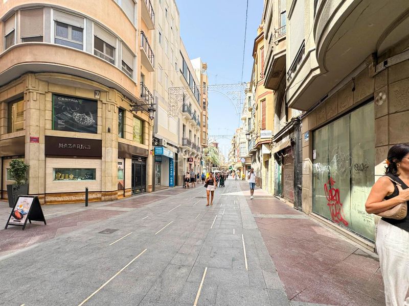 Foto 76aa371f-32f2-43d0-b8b1-e07d5f01235a. Piso en calle pere ibarra 6 el lienzo de tus sueños en el corazón de elche 150m2 junto a la plaza de la merced en Elche / Elx