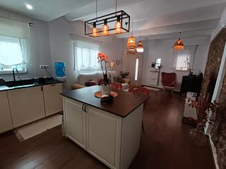 Casa a Pueblo. ¡para entrar a vivir! casa totalmente reformada con barbacoa y