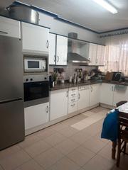 Flat in Puerto. Zona centro tres dormitorios con trastero