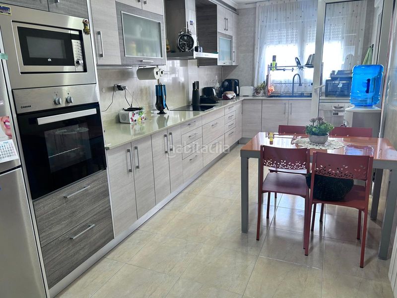 Foto bdd690a3-a396-4bdb-948d-5caed3a7b437. Casa adossada amb calefacció aparcament a Casco Urbano Vinaròs