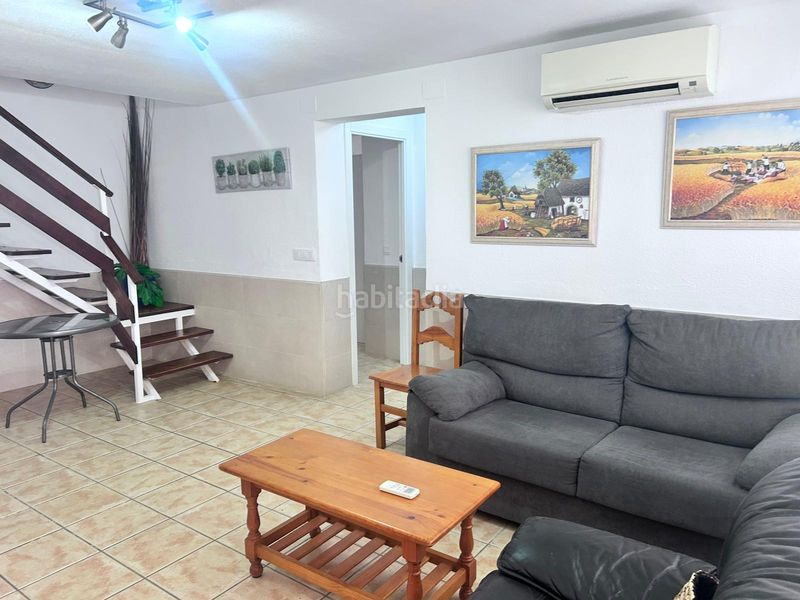 Foto 0c29c5dc-fa93-4f78-96e0-f3fe2a225c59. Casa aparellada amb aparcament a La Volta Peñíscola