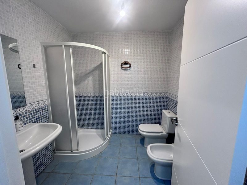 Foto bfe75fa8-a54c-4660-bf63-ed11ae16a502. Casa aparellada amb aparcament a La Volta Peñíscola