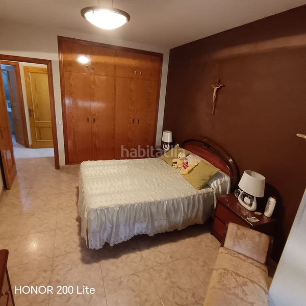 Foto d63a5d07-85e9-4a1a-a4e2-a76a780b609e. Casa aparellada amb aparcament a Pueblo Benicarló