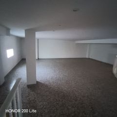 Lloguer Local Comercial a Papa Luna - Platja del Gurugú. Local comercial en alquiler a metros de la playa – 190 m²