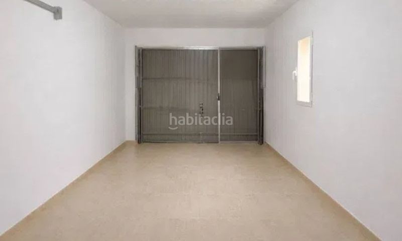 Foto 515fa239-5b0a-439f-8c92-7db471ea0e4c. Casa aparellada amb aparcament a Cálig