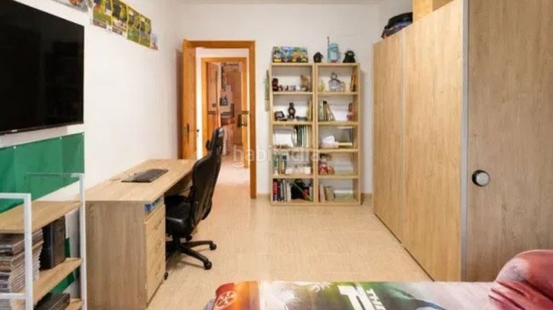 Foto bd8e2120-a176-4d11-883c-5b770562b7fe. Casa aparellada amb aparcament a Cálig