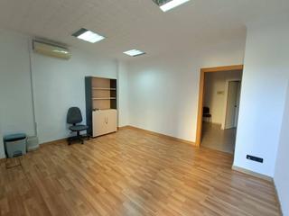 Locale commerciale in San Fernando - Princesa Mercedes